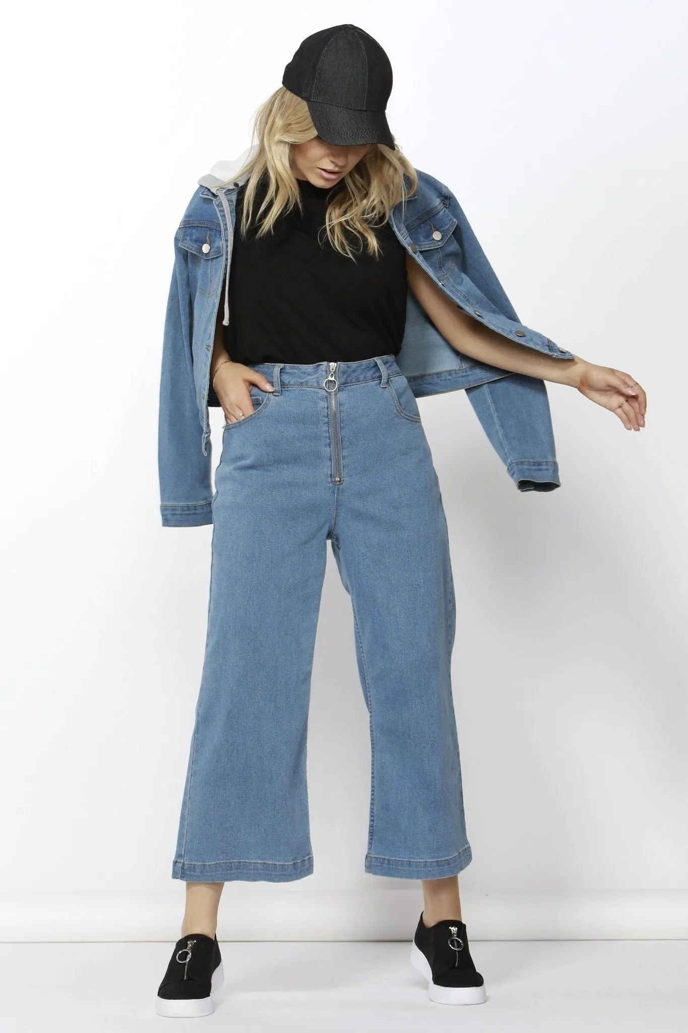 Betty Basics Drew Wide Crop Culotte Jean in Vintage Blue