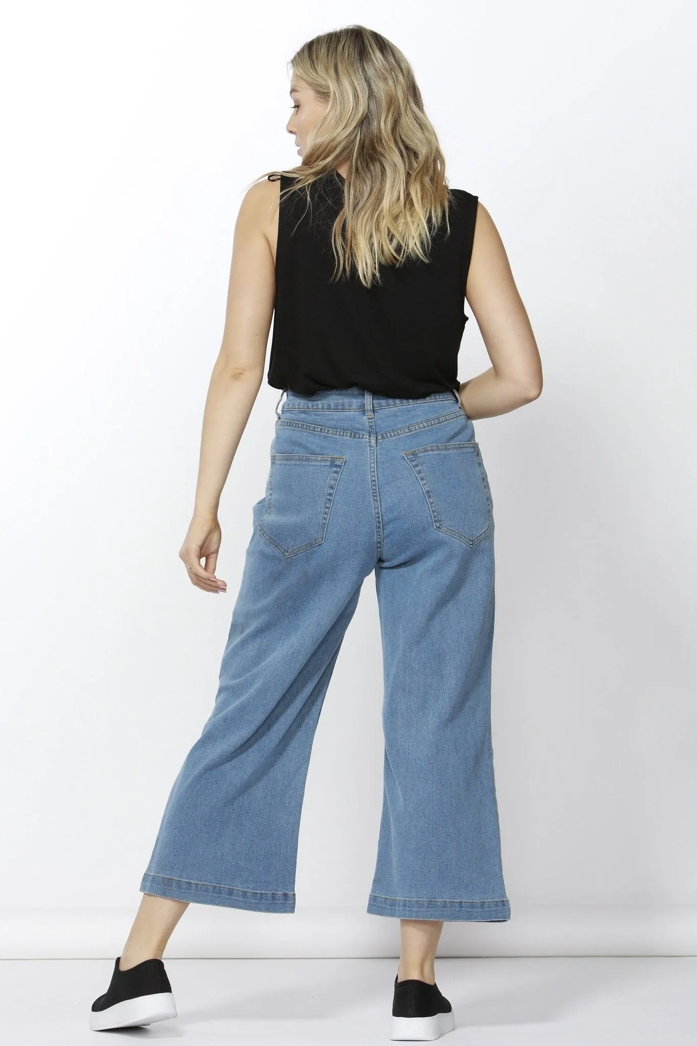 Betty Basics Drew Wide Crop Culotte Jean in Vintage Blue