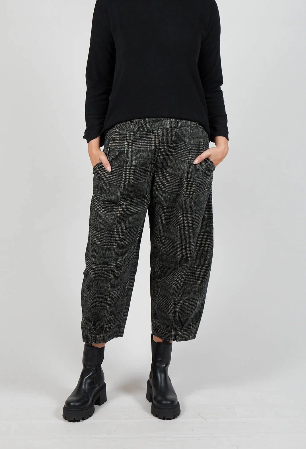 Bianco PR Trousers in Tagll Nero