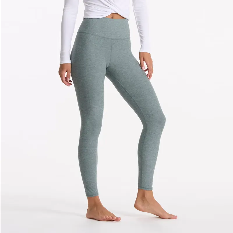 Clean Elevation Legging