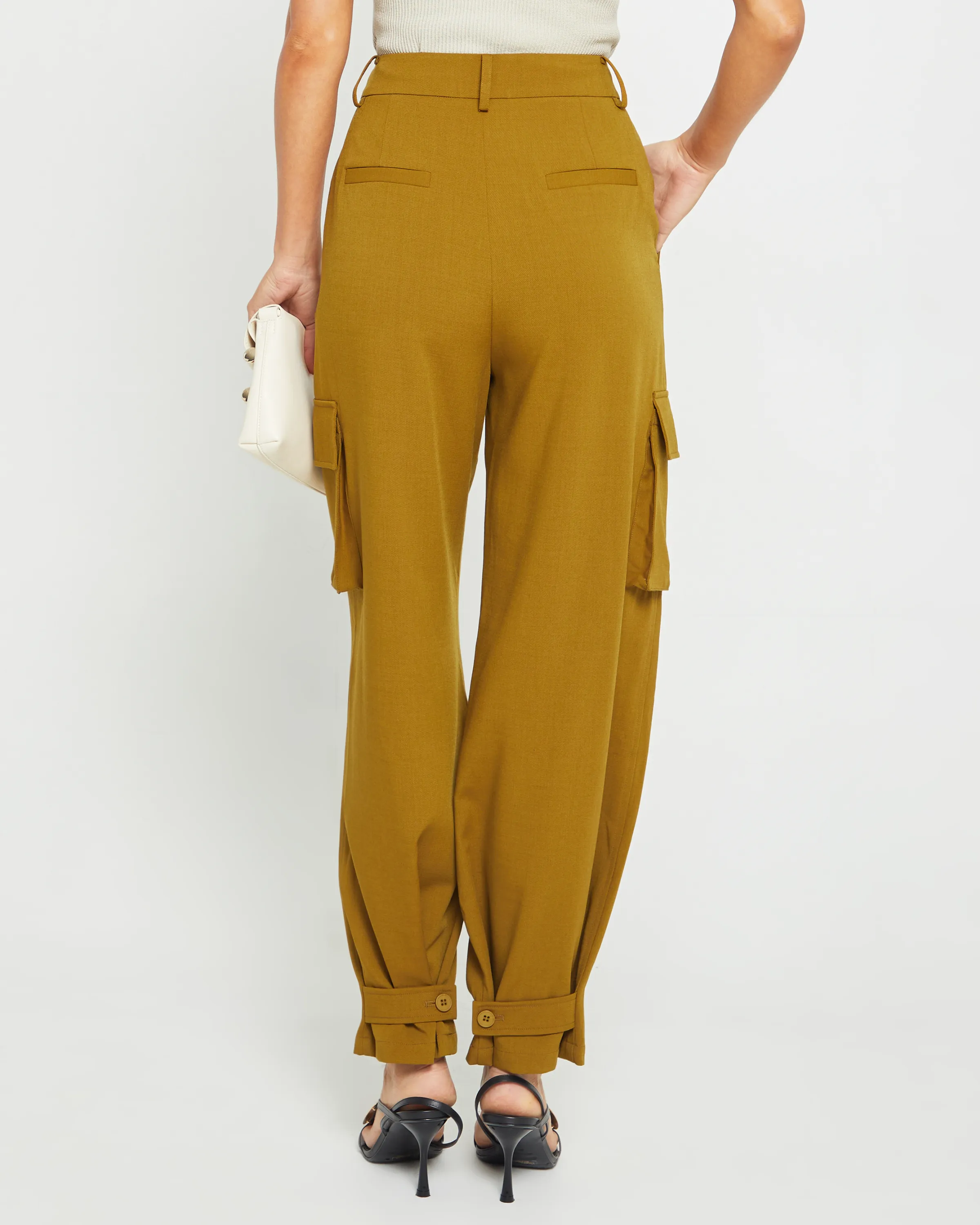 Cornelia Pant