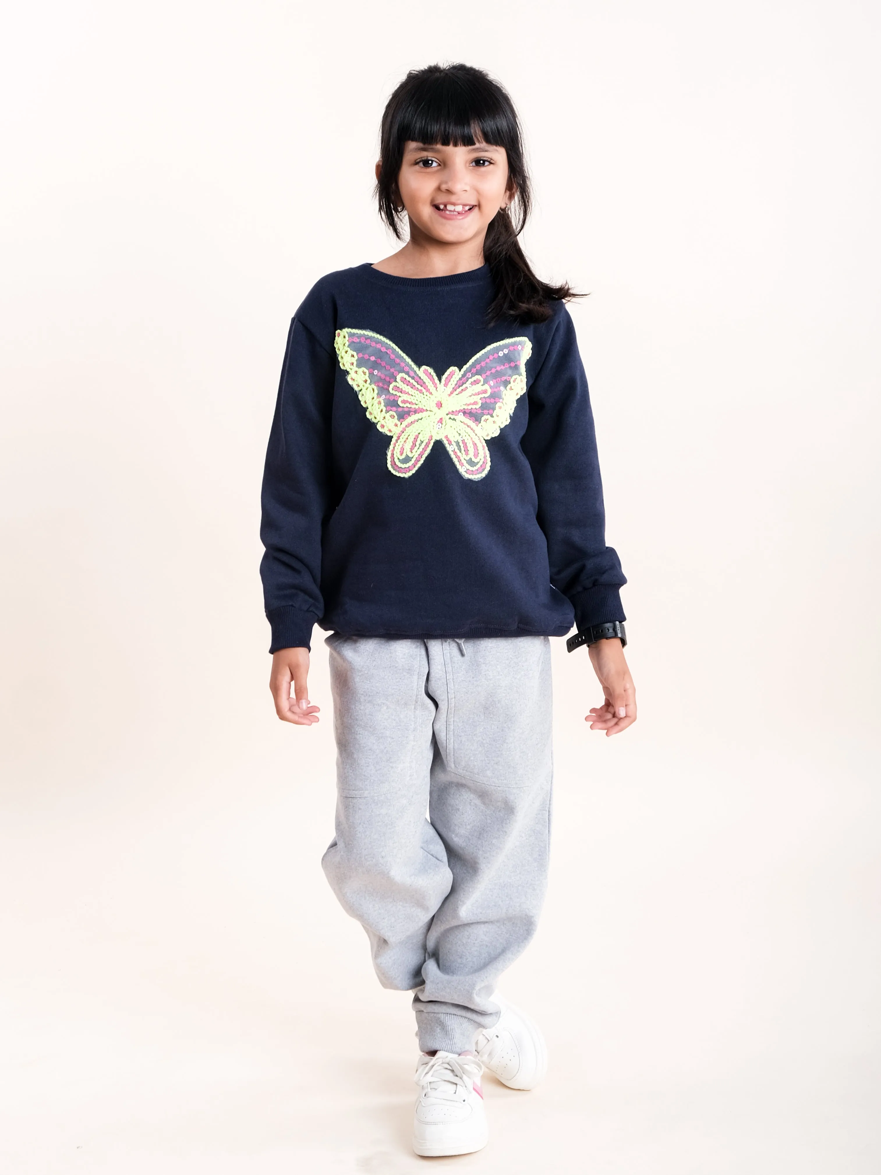 Girls Fleece Full Sleeve Round Neck Sweatshirt With Applique & Solid Track Pant Set