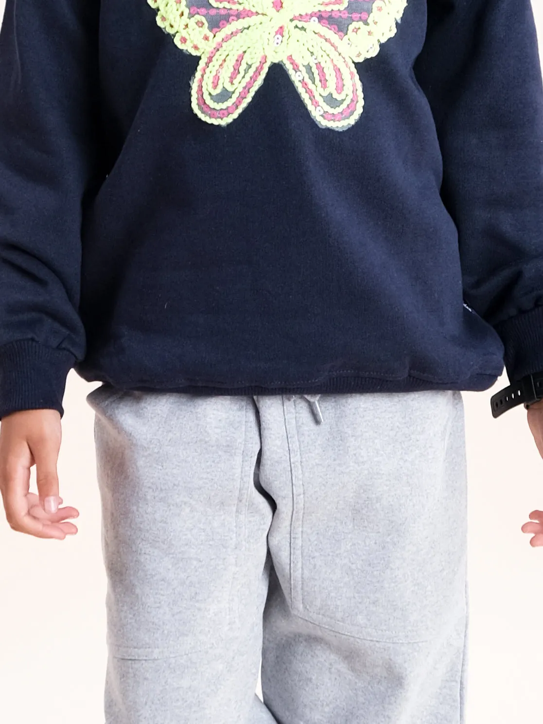 Girls Fleece Full Sleeve Round Neck Sweatshirt With Applique & Solid Track Pant Set