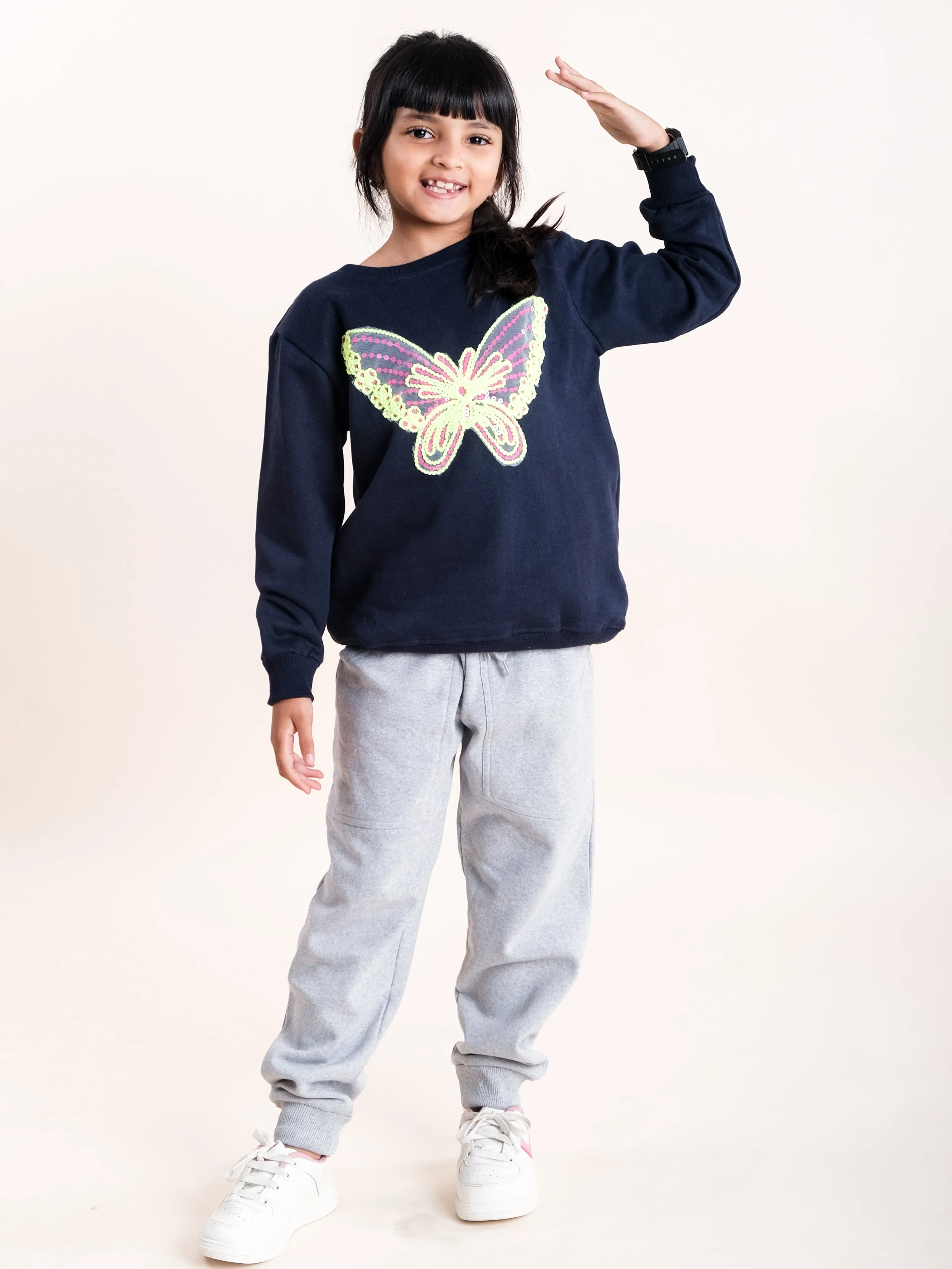 Girls Fleece Full Sleeve Round Neck Sweatshirt With Applique & Solid Track Pant Set