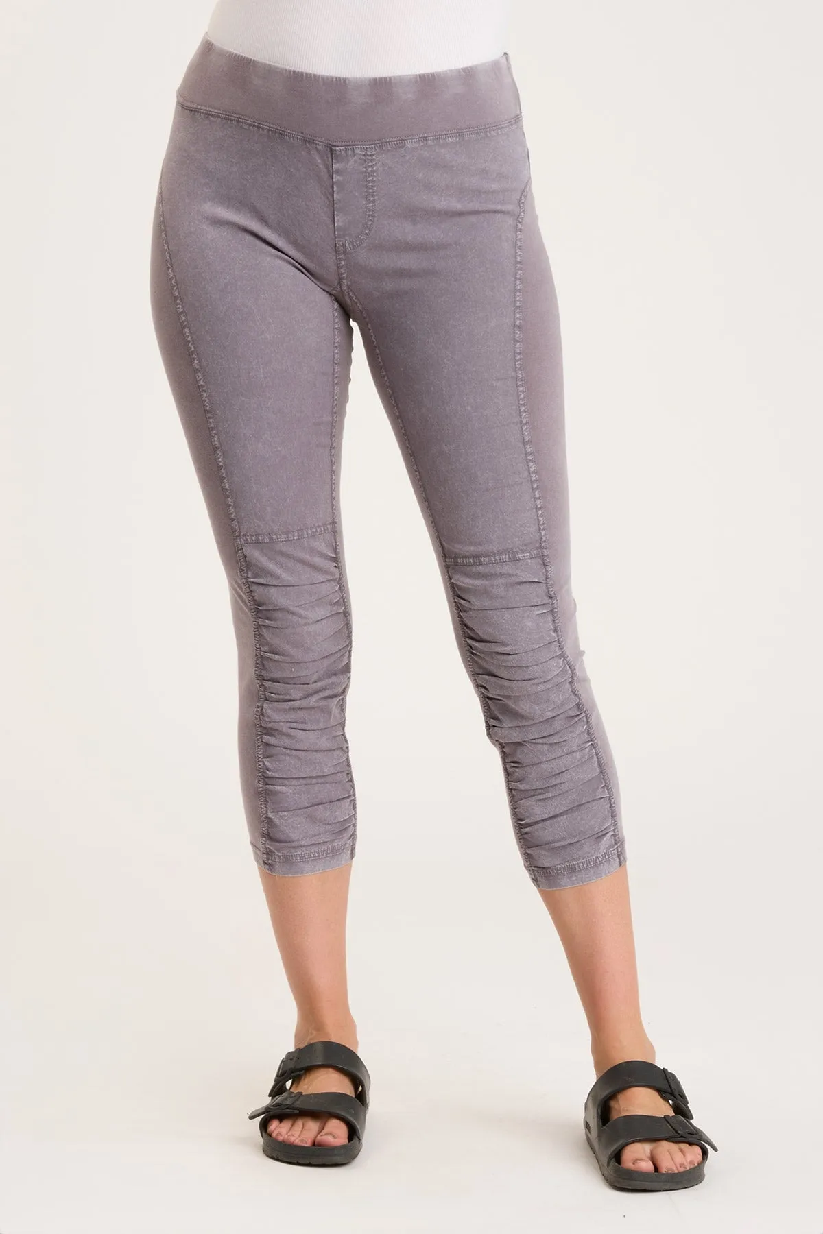 Jetter Crop Legging