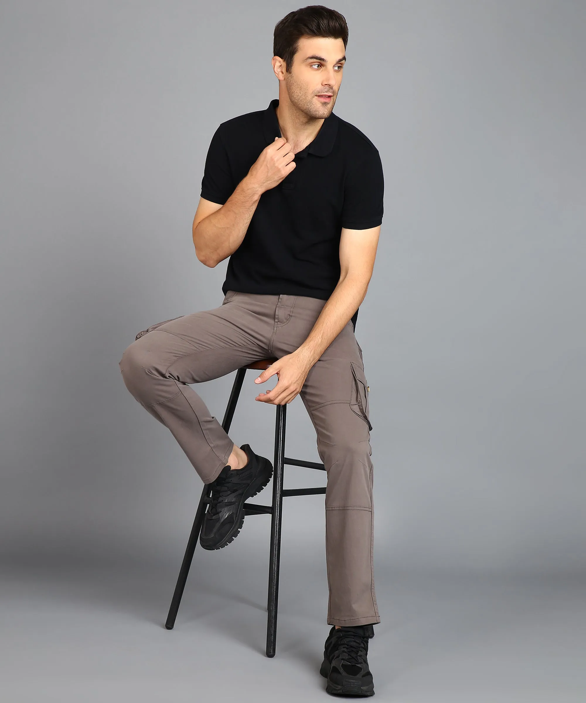 Men's Dark Grey Regular Fit Solid Cargo Chino Pant with 6 Pockets