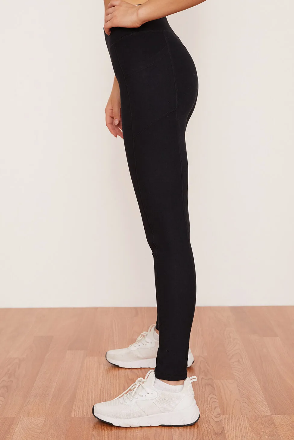 Onyx Pocket Legging