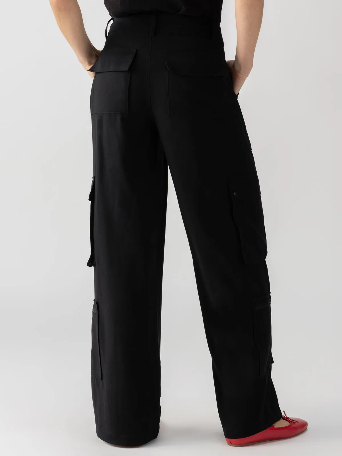 OTT Semi-High Rise Cargo Pant Black