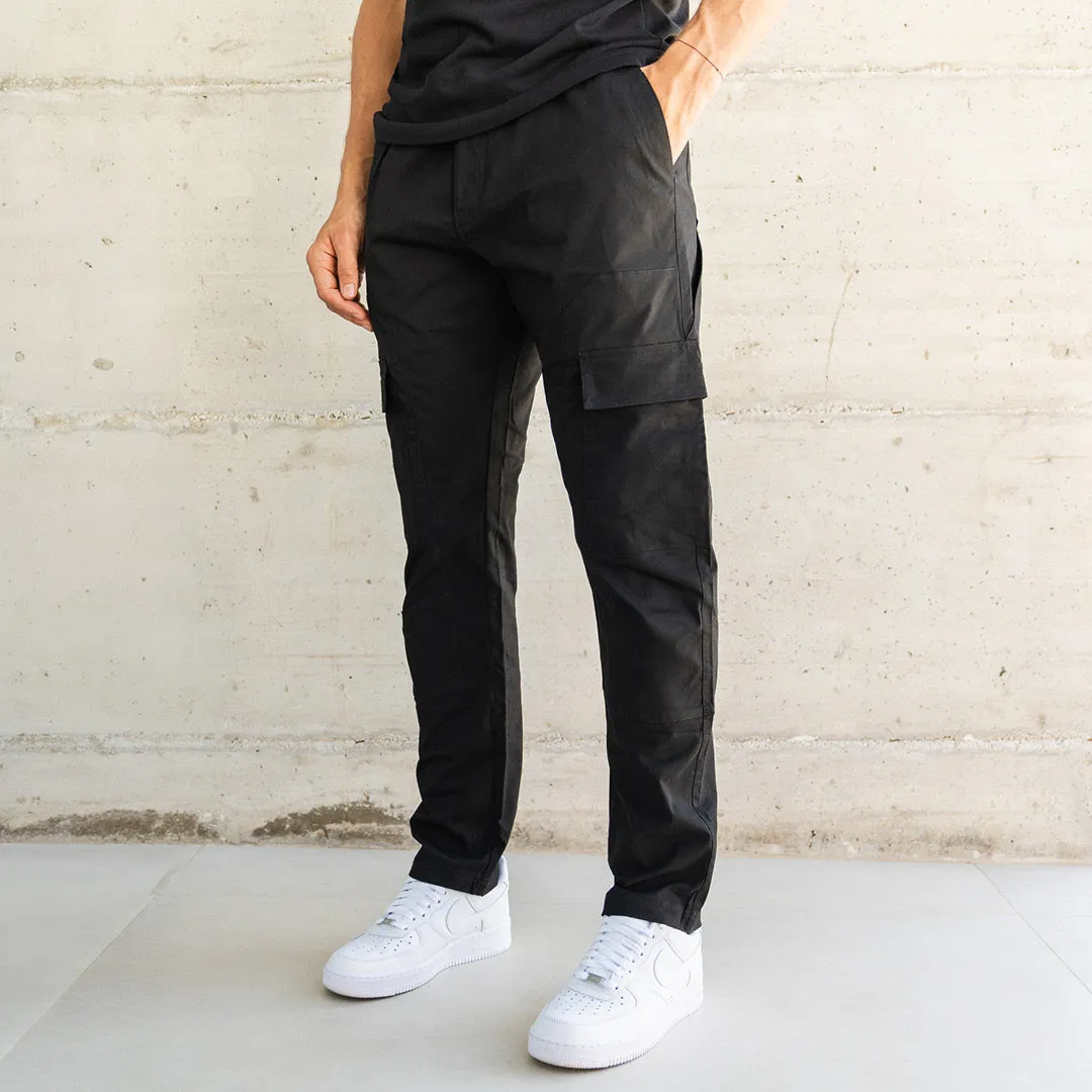 Parkes High-Quality Black Cargo Pants for Versatile Use