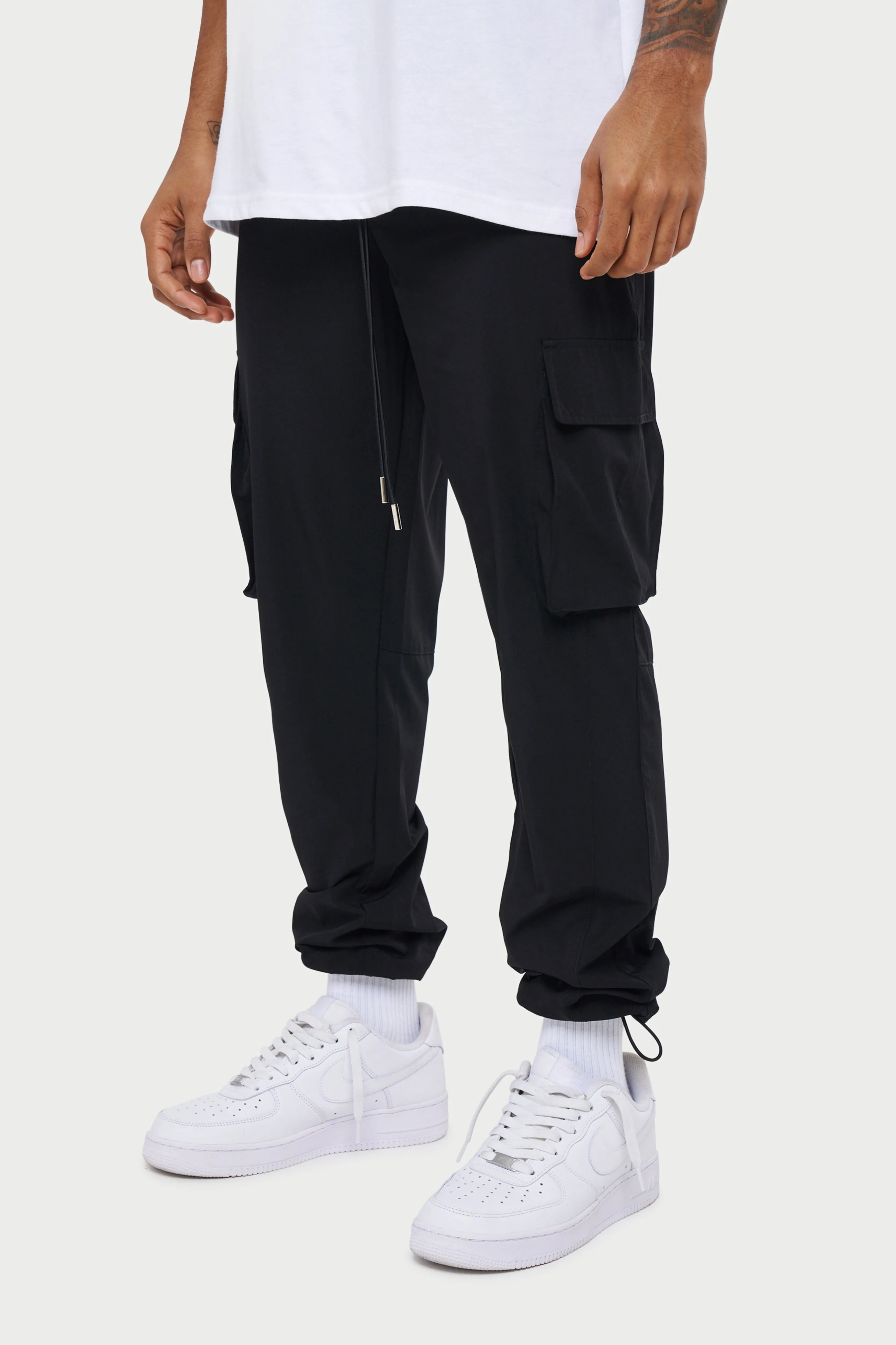 TECHNICAL SMART CARGO PANTS - BLACK